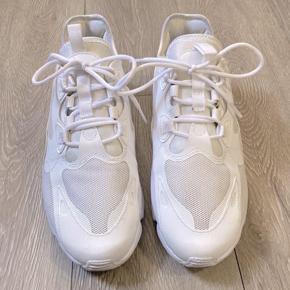 White Nike Air Max Infinity Women Sneakers - Picture 2 of 5